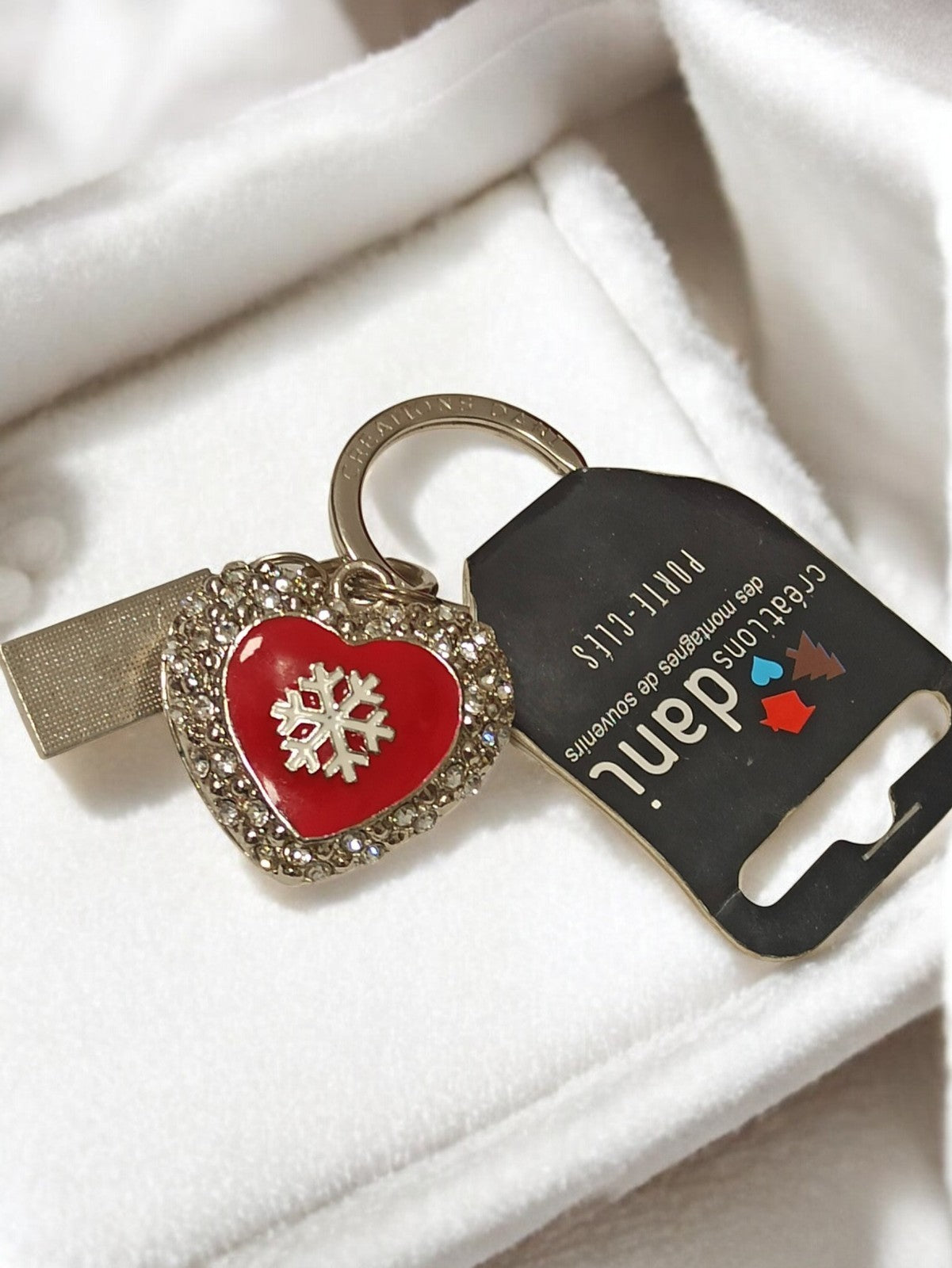 Porte-clés Dani cœur rouge strass vintage rétro flocon accessoire ancien