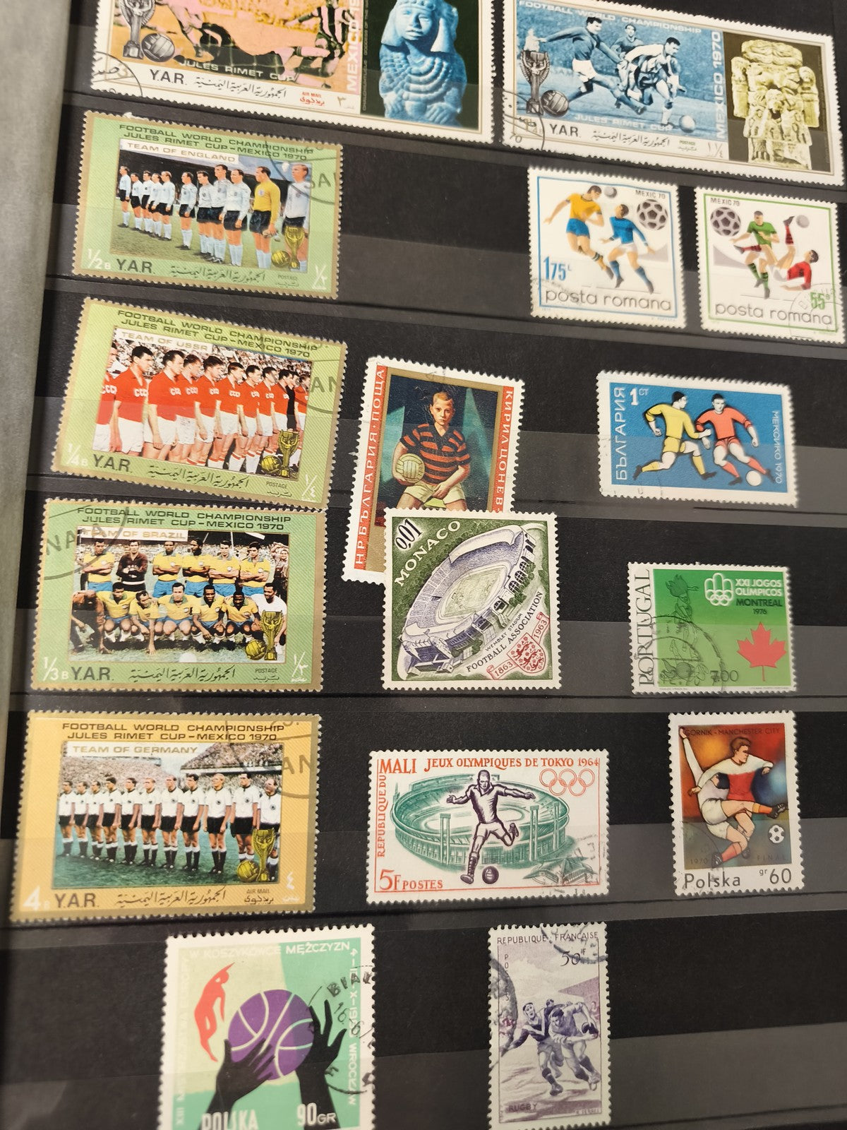Lot anciens timbres oblitérés football étrangers, thématique sports, années 60-7