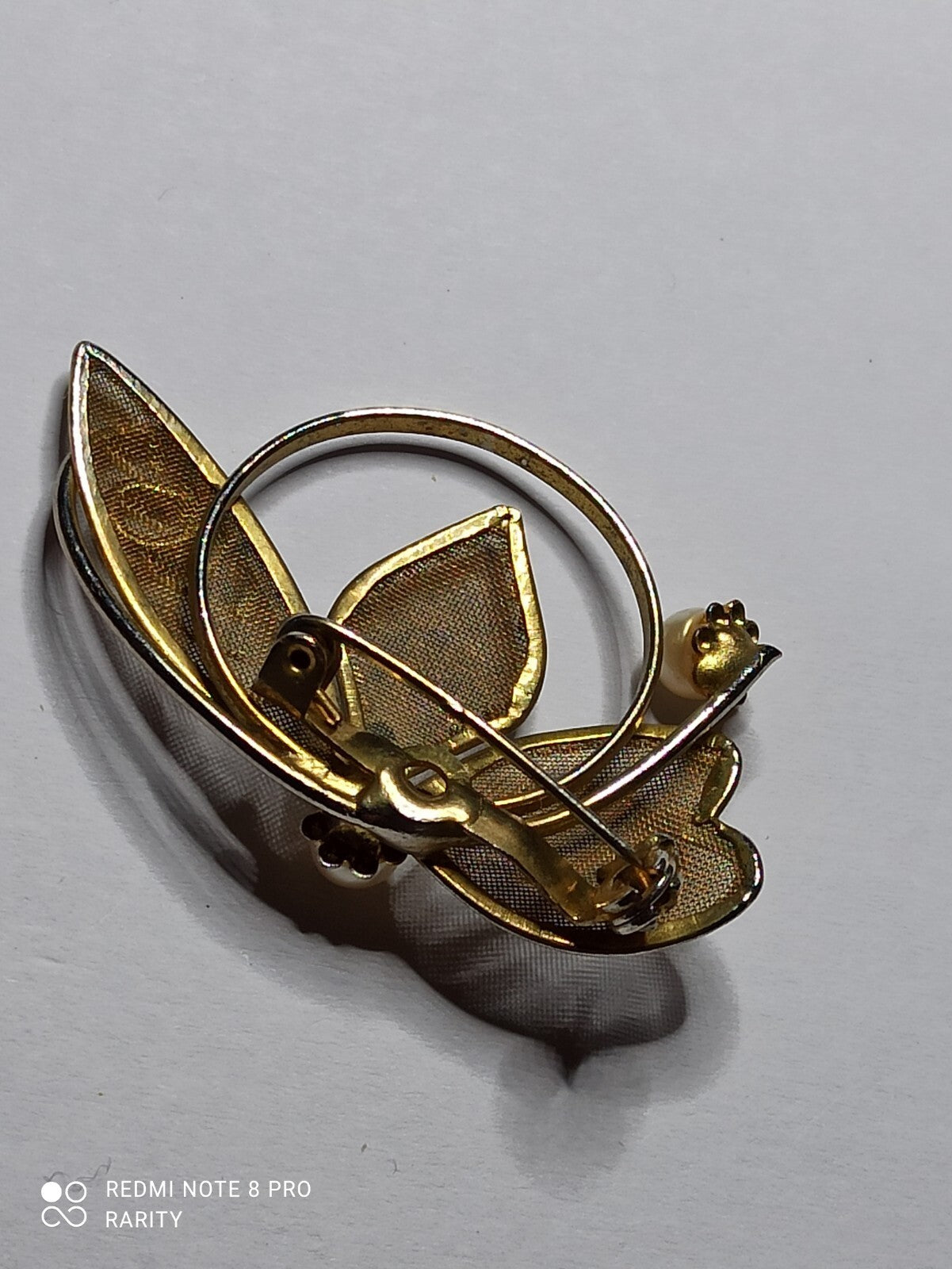 Broche vintage feuille émaillée années 60, perles, bijou fantaisie ancien