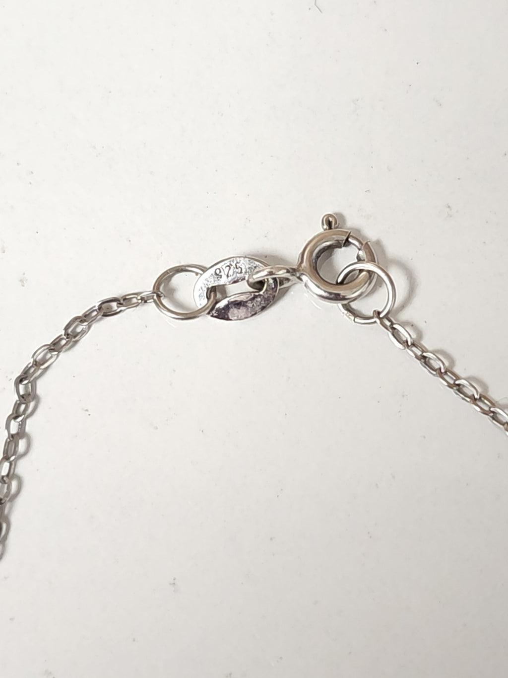 Collier massif en argent, bijou élégant d'occasion, accessoire mode femme