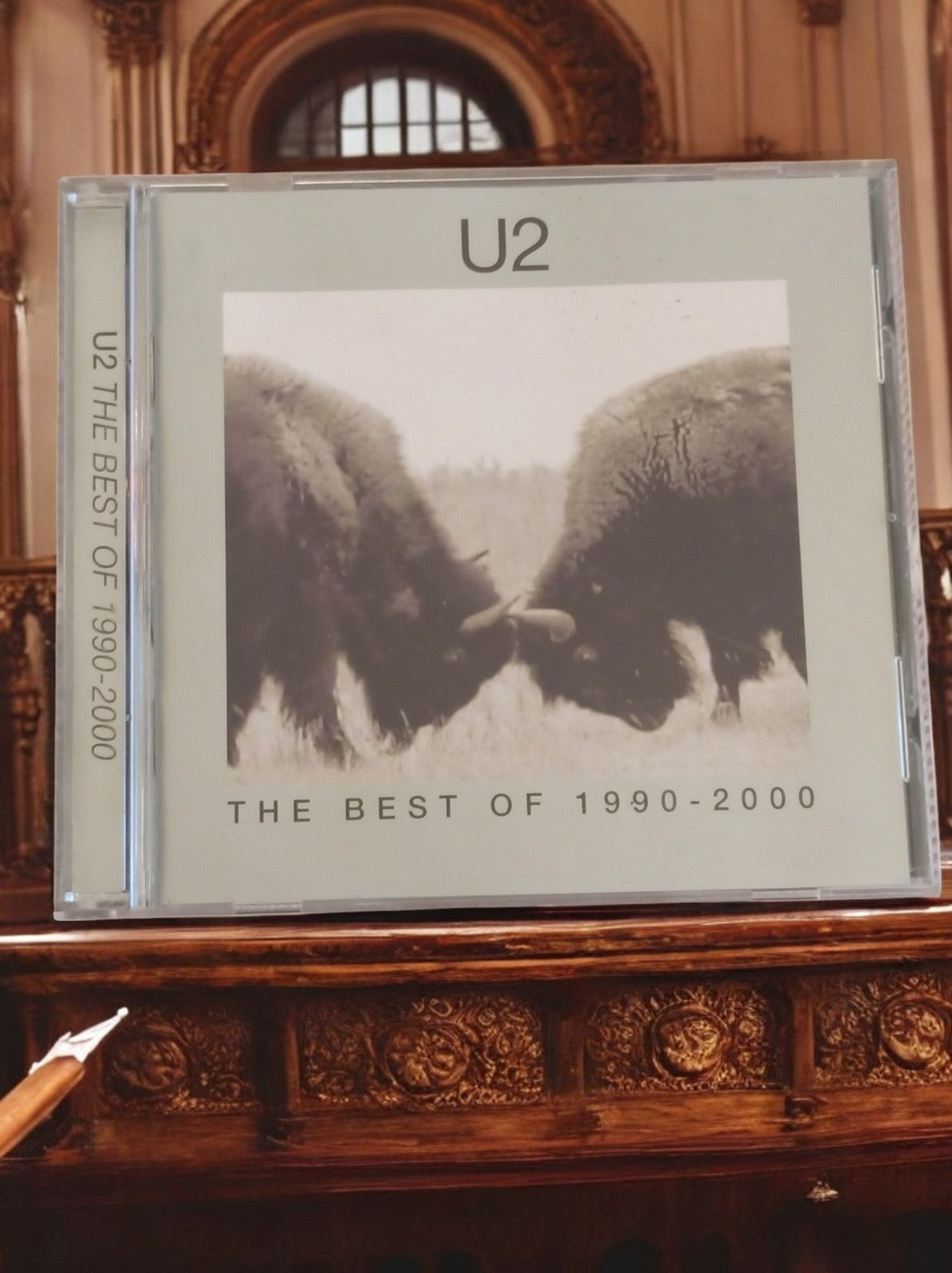 CD U2 The Best of 1990-2000 compilation rock alternatif boîtier cristal