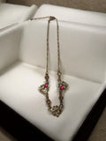 Collier fantaisie vintage doré, motif floral, perles roses rétro ancien