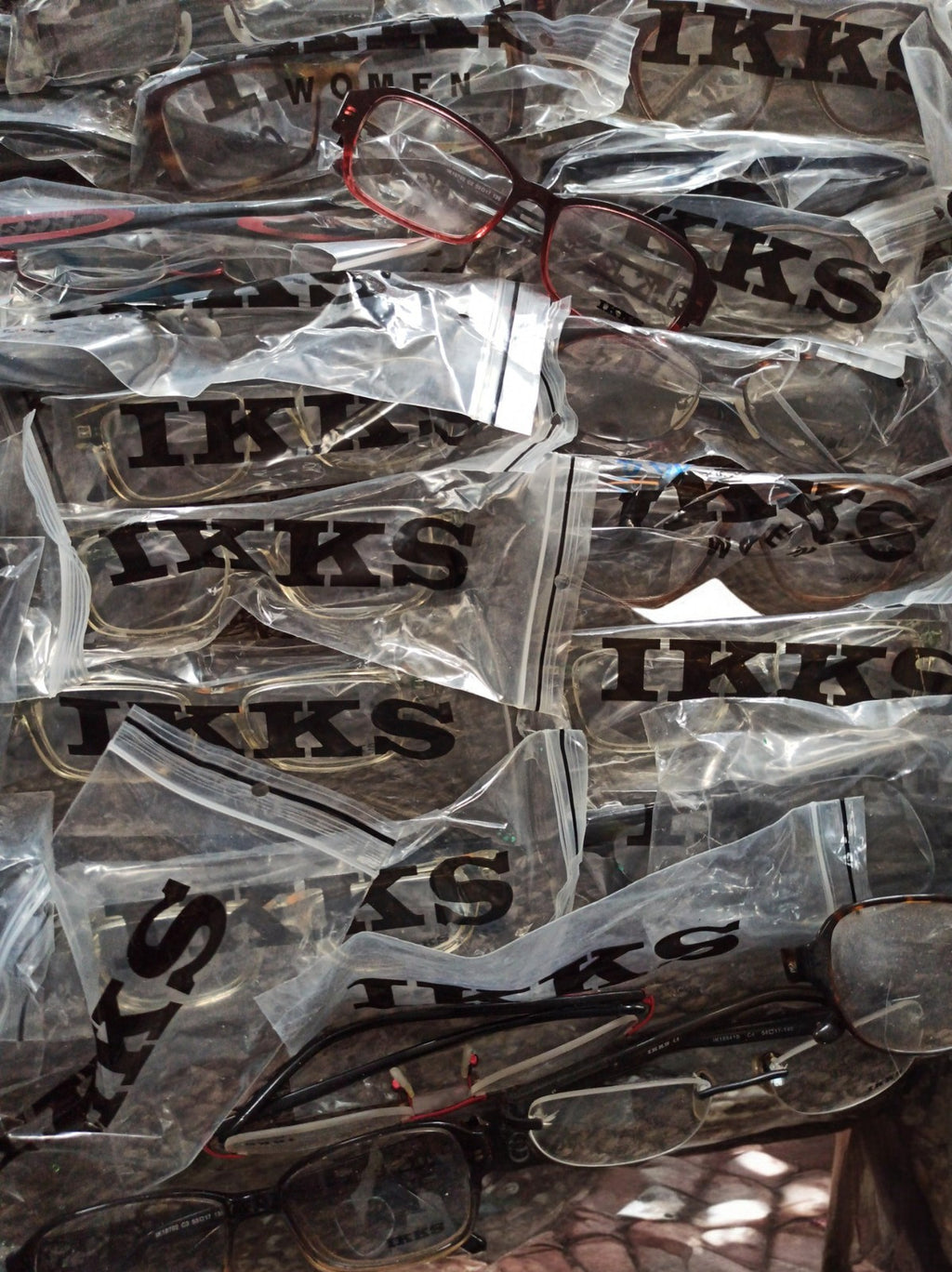 Lot 110 montures lunettes IKKS vintage neuves | deadstock optique rare