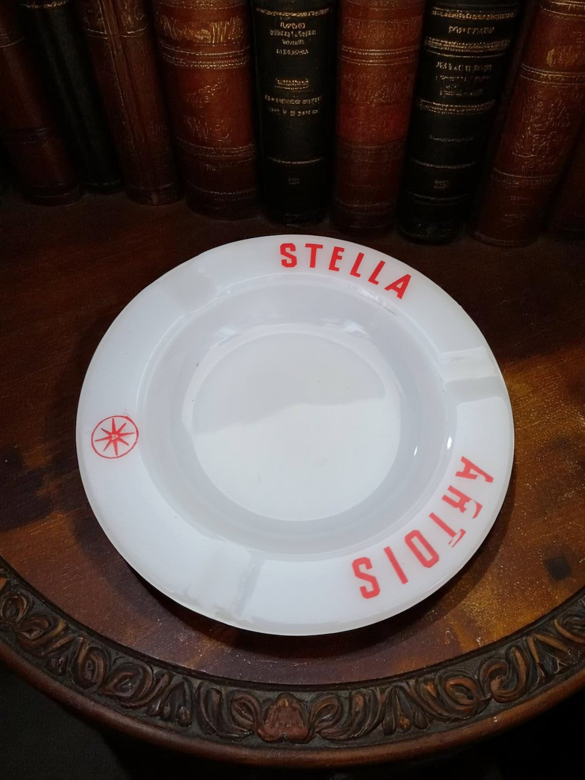 Cendrier vintage Stella Artois en verre soufflé blanc publicitaire