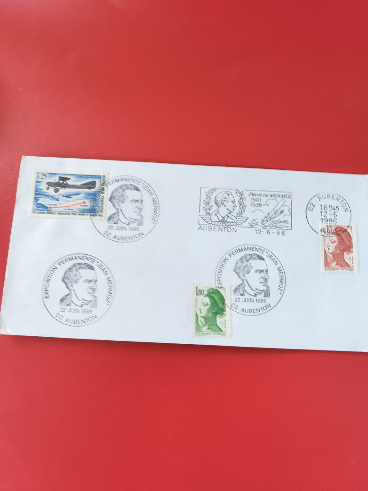 Enveloppe philatélie oblitérée avec timbres Marianne et avion, cachets Aubenton