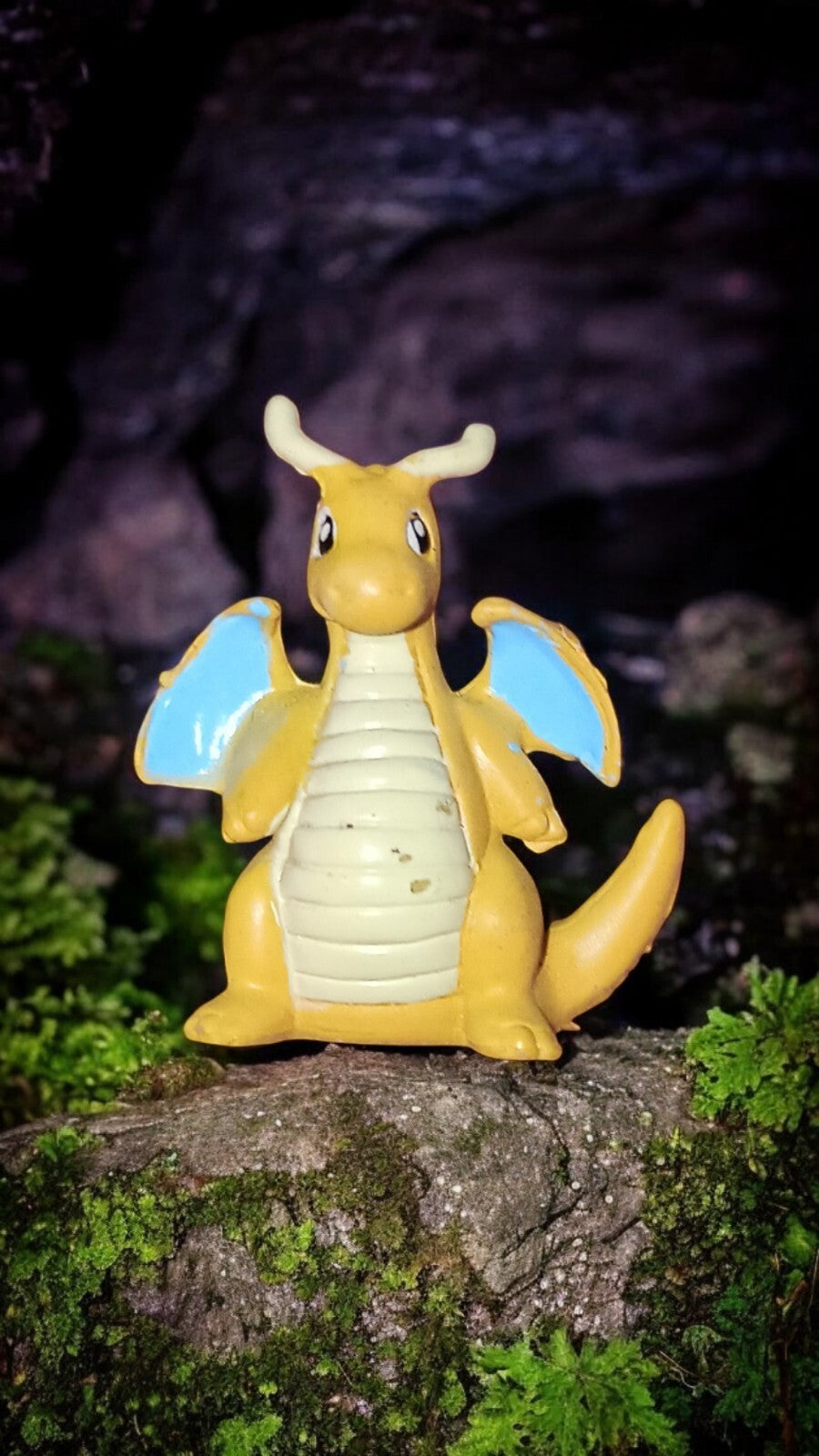 Figurine Dracolosse Pokémon vintage PVC jaune crème aile bleue rétro jouet
