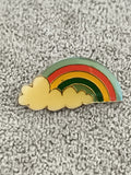 Pin's vintage arc-en-ciel nuage émaillé, badge rétro années 80 (Ref 2)