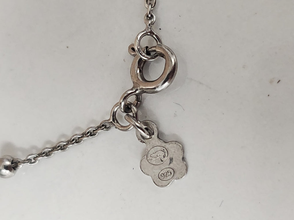 Collier massif en argent élégant, bijou de cou imposant, accessoire raffiné femm