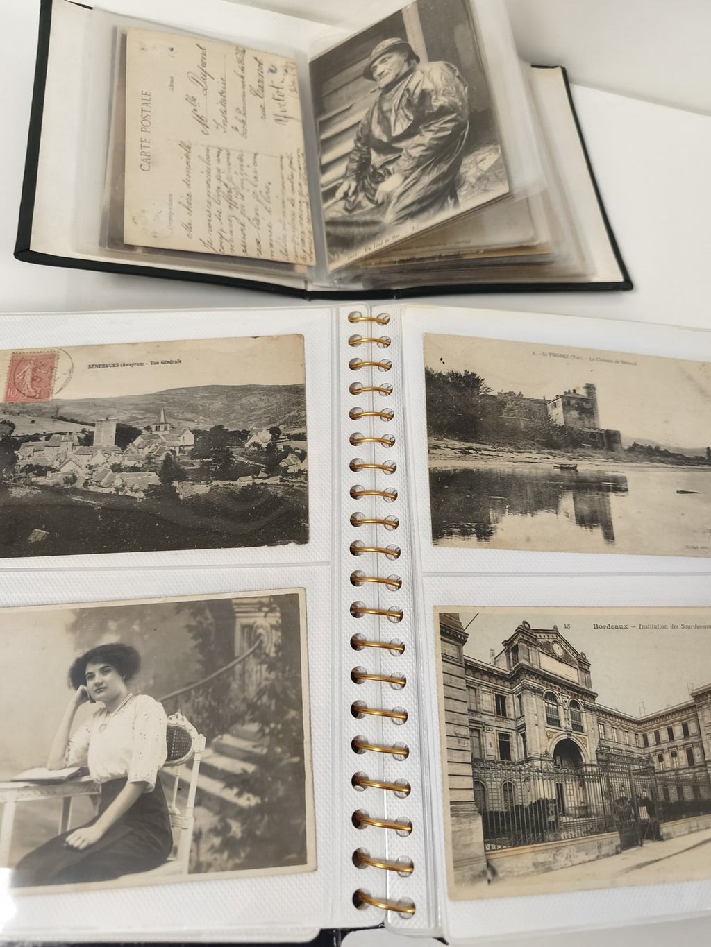 Lot 2 classeurs cartes postales anciennes CPA, scènes et portraits, incomplets
