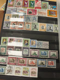 Lot de timbres poste Jordanie multicolores, thèmes variés, oblitérés et non obli