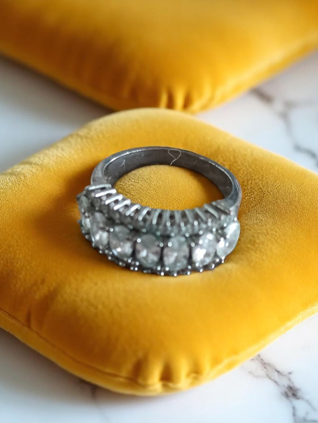Bague fantaisie vintage taille 51, sertie pierres transparentes, style rétro