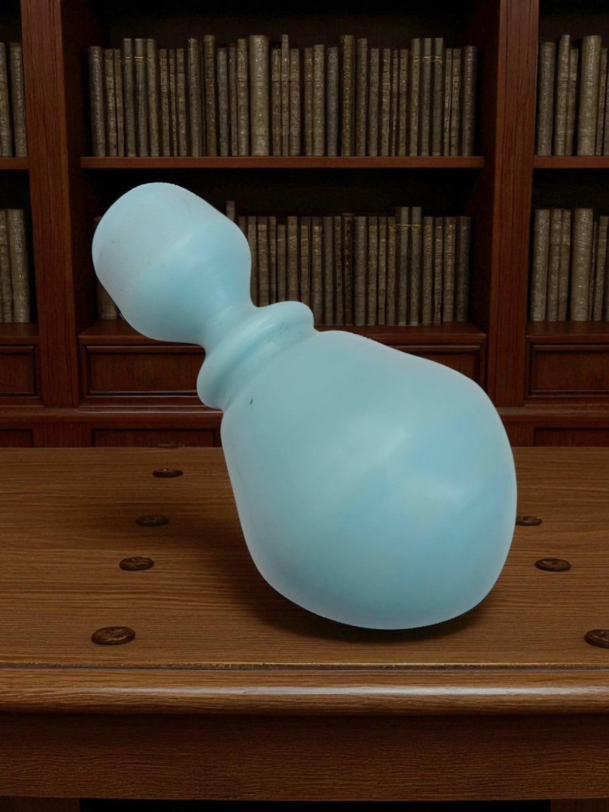 Bouchon ancien carafe bleu givré vintage, accessoire rétro en verre