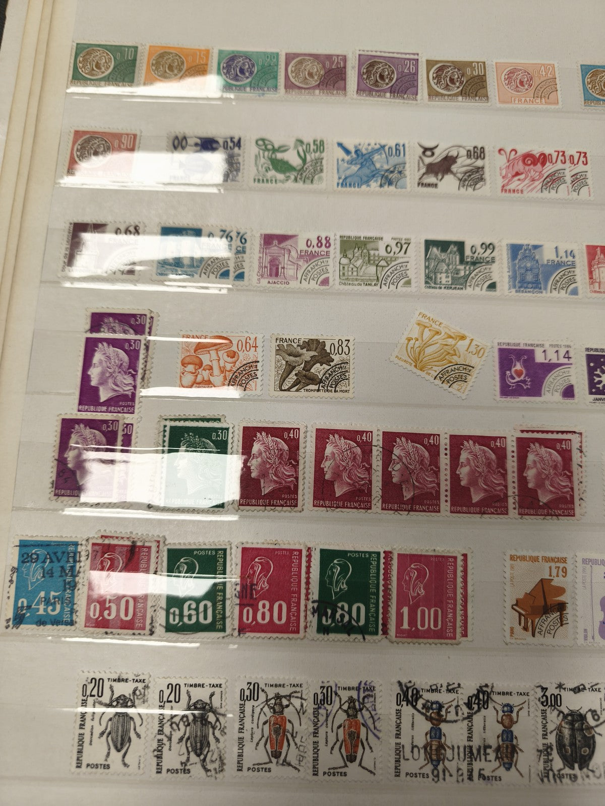 Lot anciens timbres oblitérés France, philatélie, motifs variés, collection vint