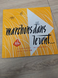 Vinyle 33T rétro "Marchons dans le vent" ancien disque collector musique vintage