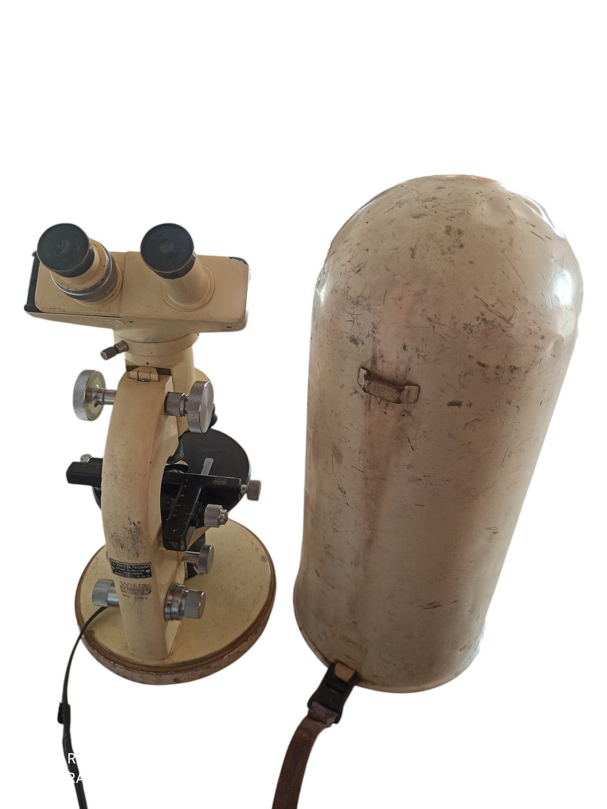 Microscope binoculaire Wild Heerbrugg Suisse avec valise optique pro