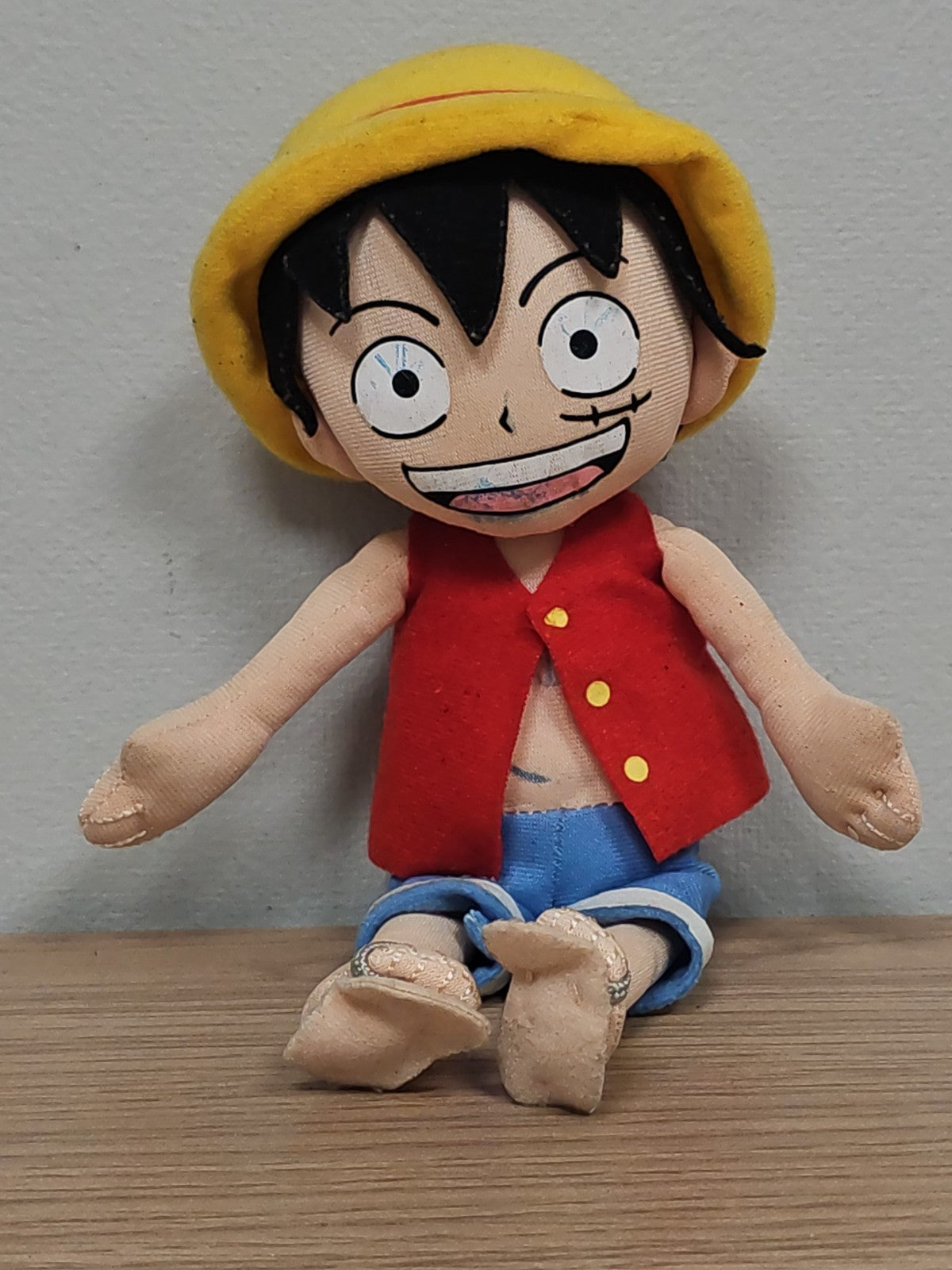 Peluche One Piece Luffy d?occasion ? Collection rare ? Bon état, objet collector