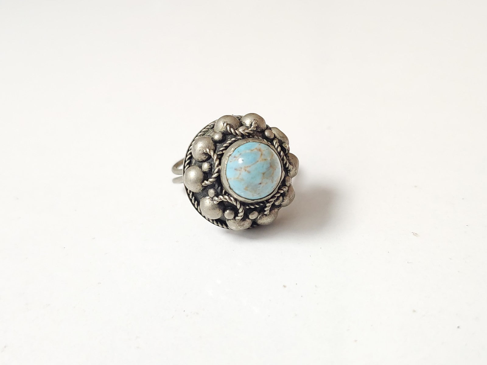 Bague ancienne en argent vintage rétro, bijou d?époque pour collection ou cadeau