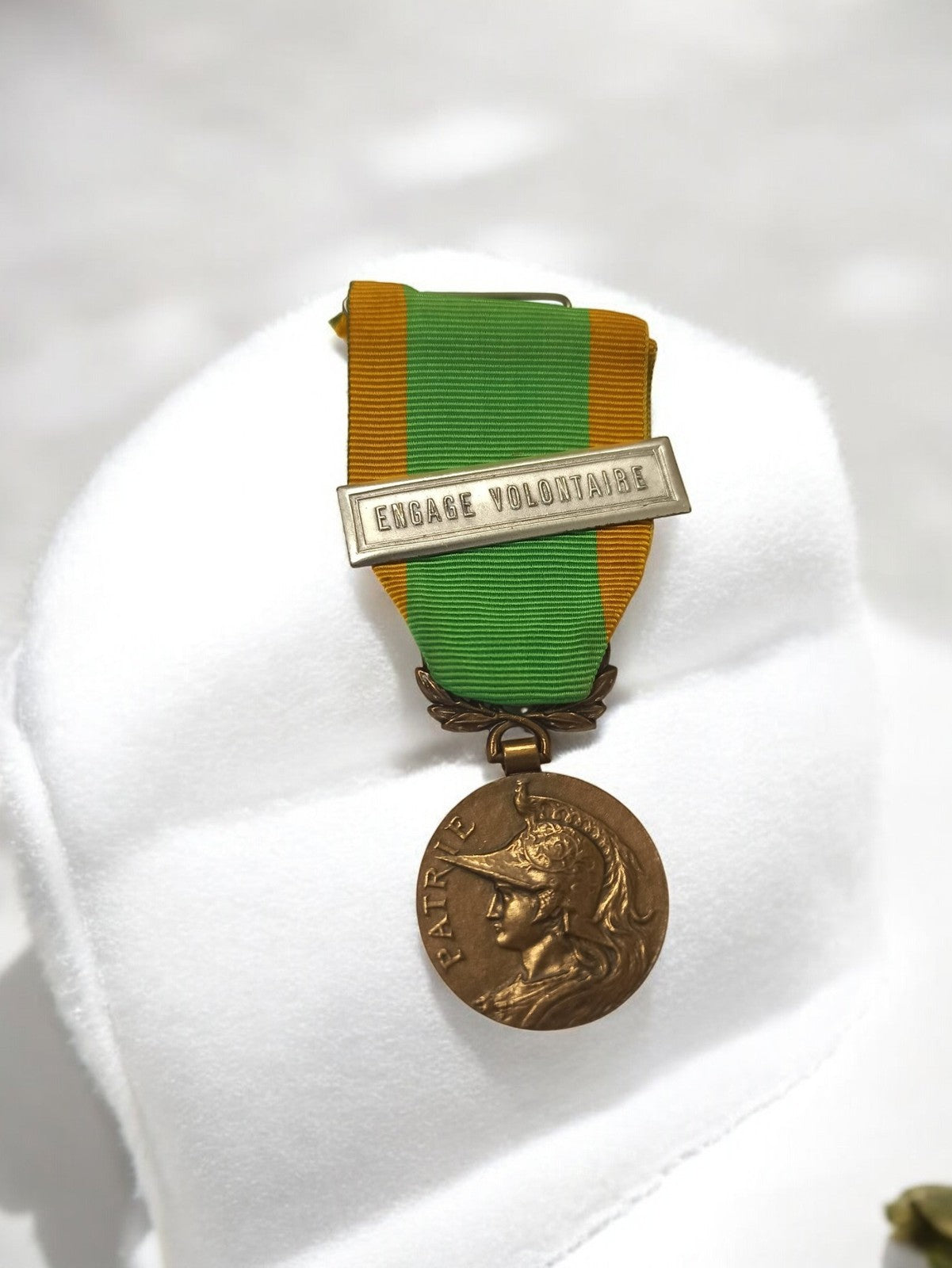 Médaille militaire française Afrique ancienne ENGAGE VOLONTAIRE vintage armée