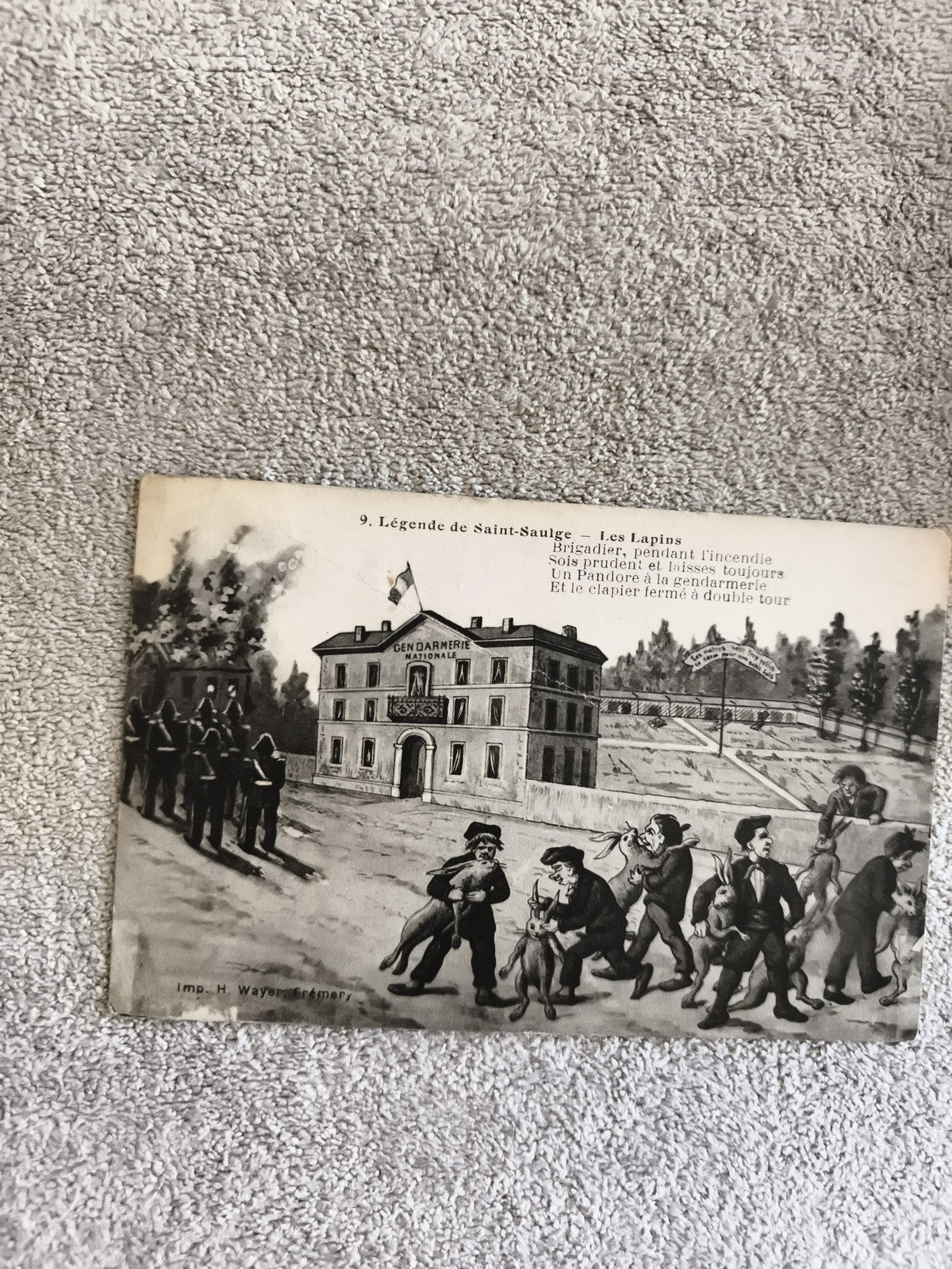 CPA illustrée Légende de Saint-Saulge Gendarmerie Nationale humour lapins