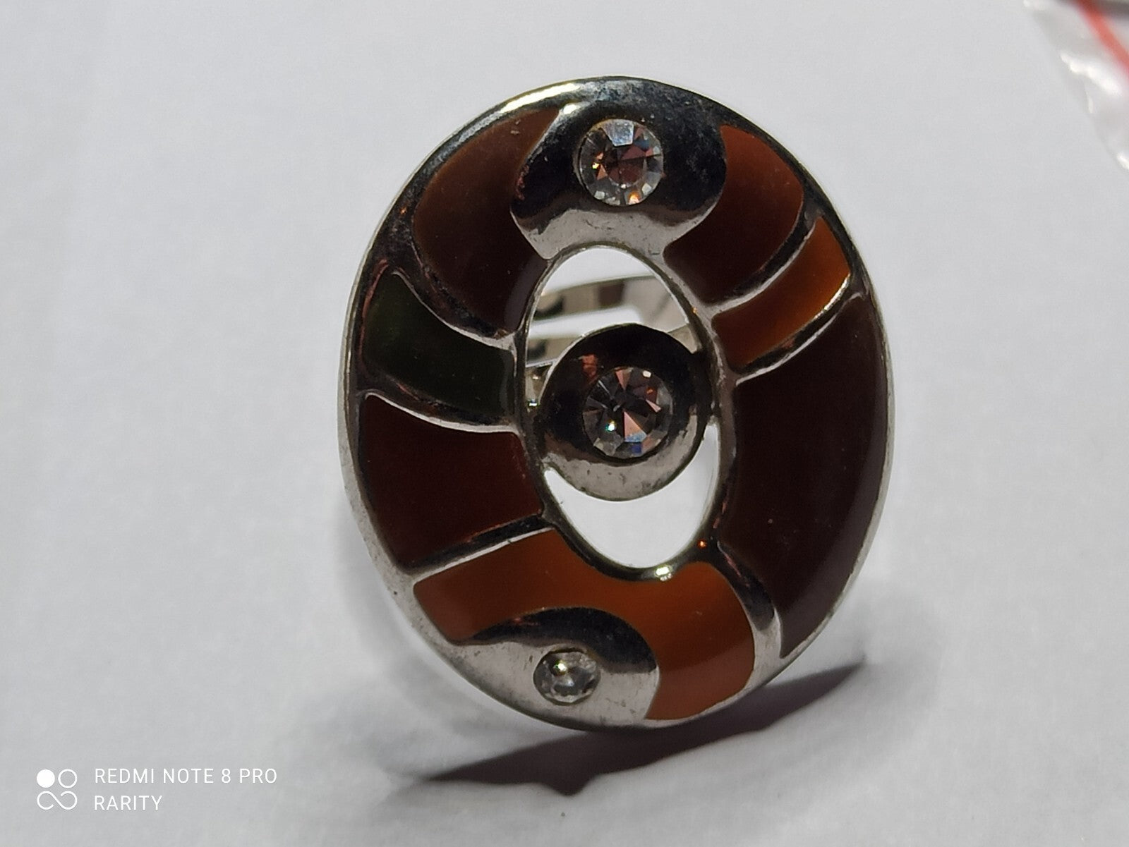 Bague créateur Vkntah strass motif ovale marron argenté taille 56