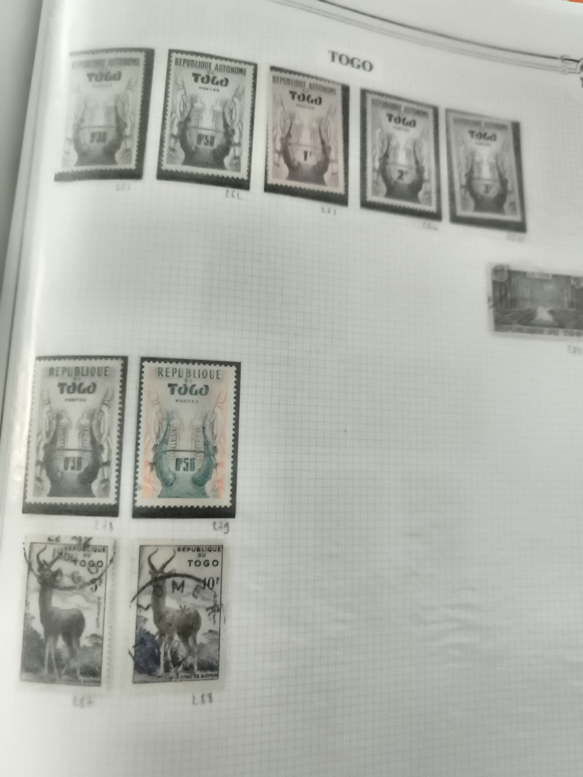 Timbres Togo République Autonome lot animaux cervidés oblitérés et neufs philaté