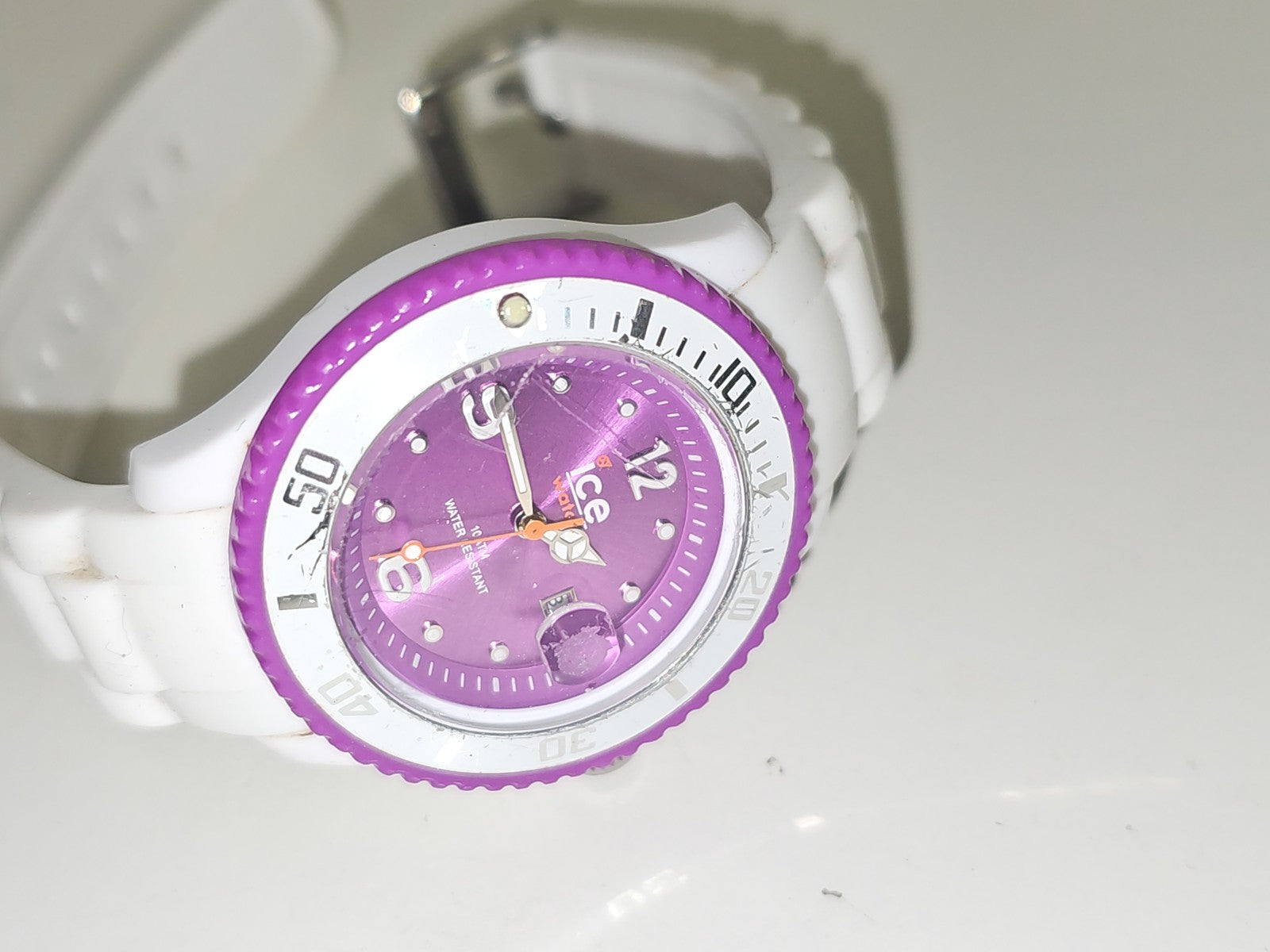Montre femme Ice Watch Quartz d'occasion, bracelet original, fonctionne parfaite