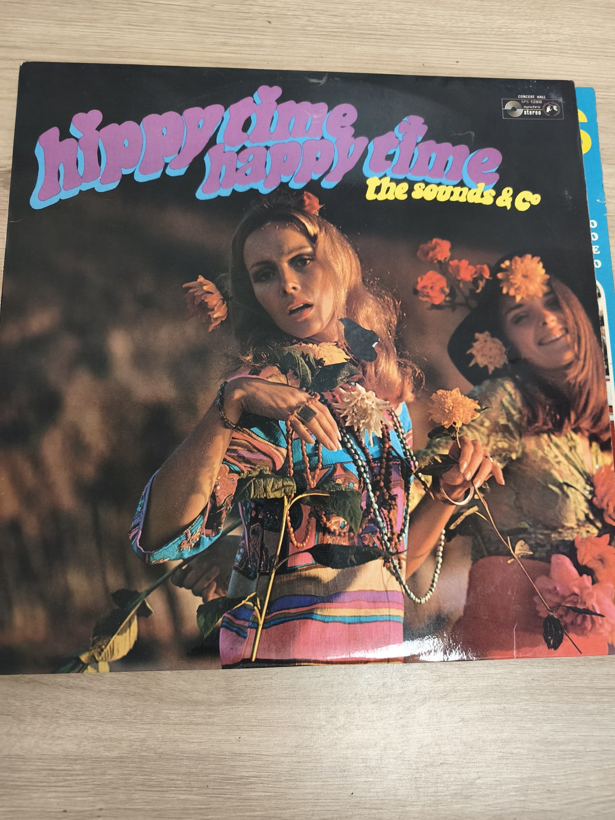 Vinyle 33 tours Hippy Time Happy Time The Sounds & Co pochette fleurie