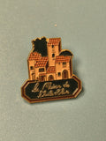 Vintage pin's La Maison de l'Huile d'Olive, maison provençale, émail, collection