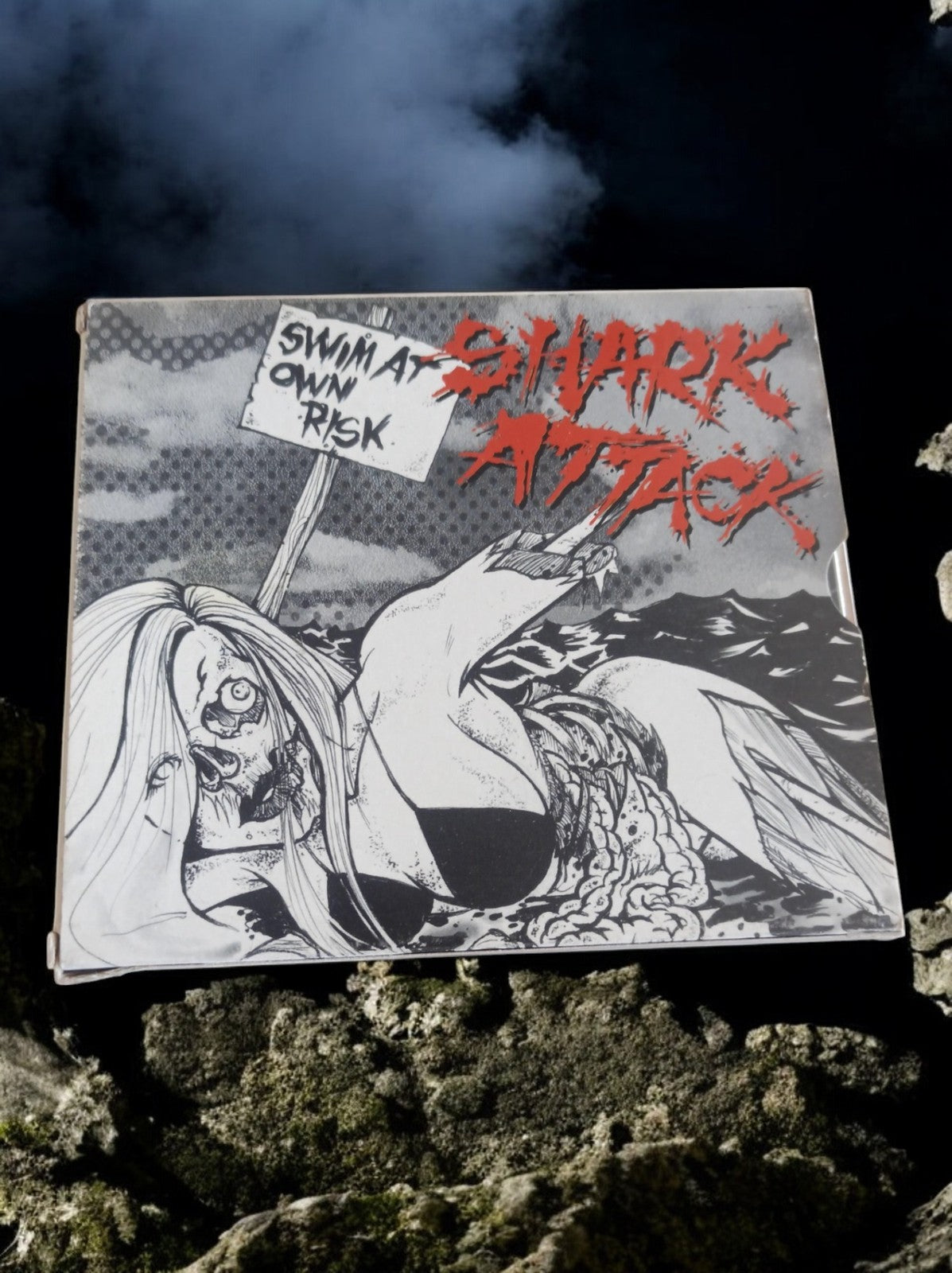CD Shark Attack pochette illustrée Swim At Own Risk punk rock