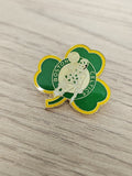 Pin's Boston Celtics trèfle vert vintage NBA USA rétro basket