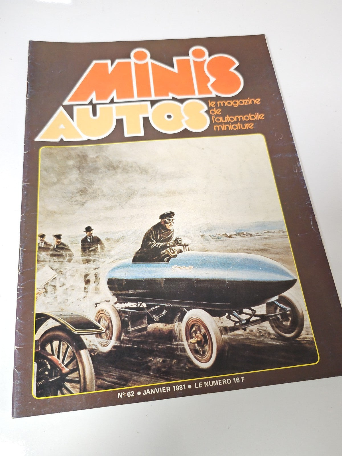 Magazine vintage miniatures autos anciennes collection rétro automobile rare