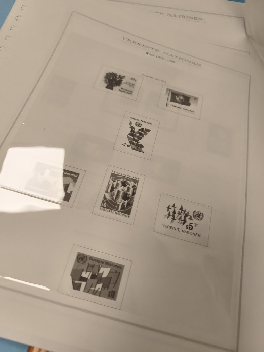 Classeur timbres VEREINTE NATIONEN Wien Marini King couverture marron