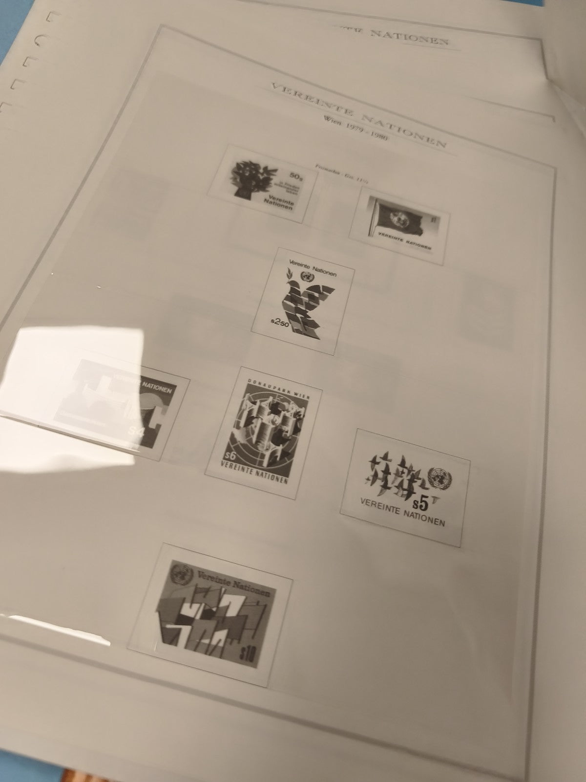 Classeur timbres VEREINTE NATIONEN Wien Marini King couverture marron
