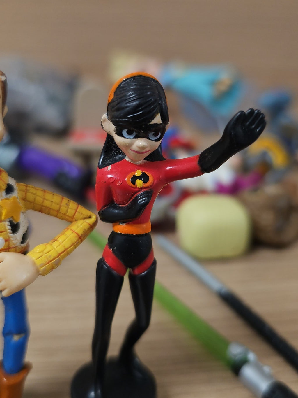 Lot figurines jouets divers enfants garçon fille personnages jeux mixte occasion