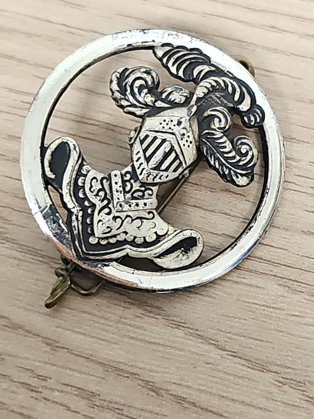 Insigne béret militaire ancien chevalier cercle métal vintage armée française