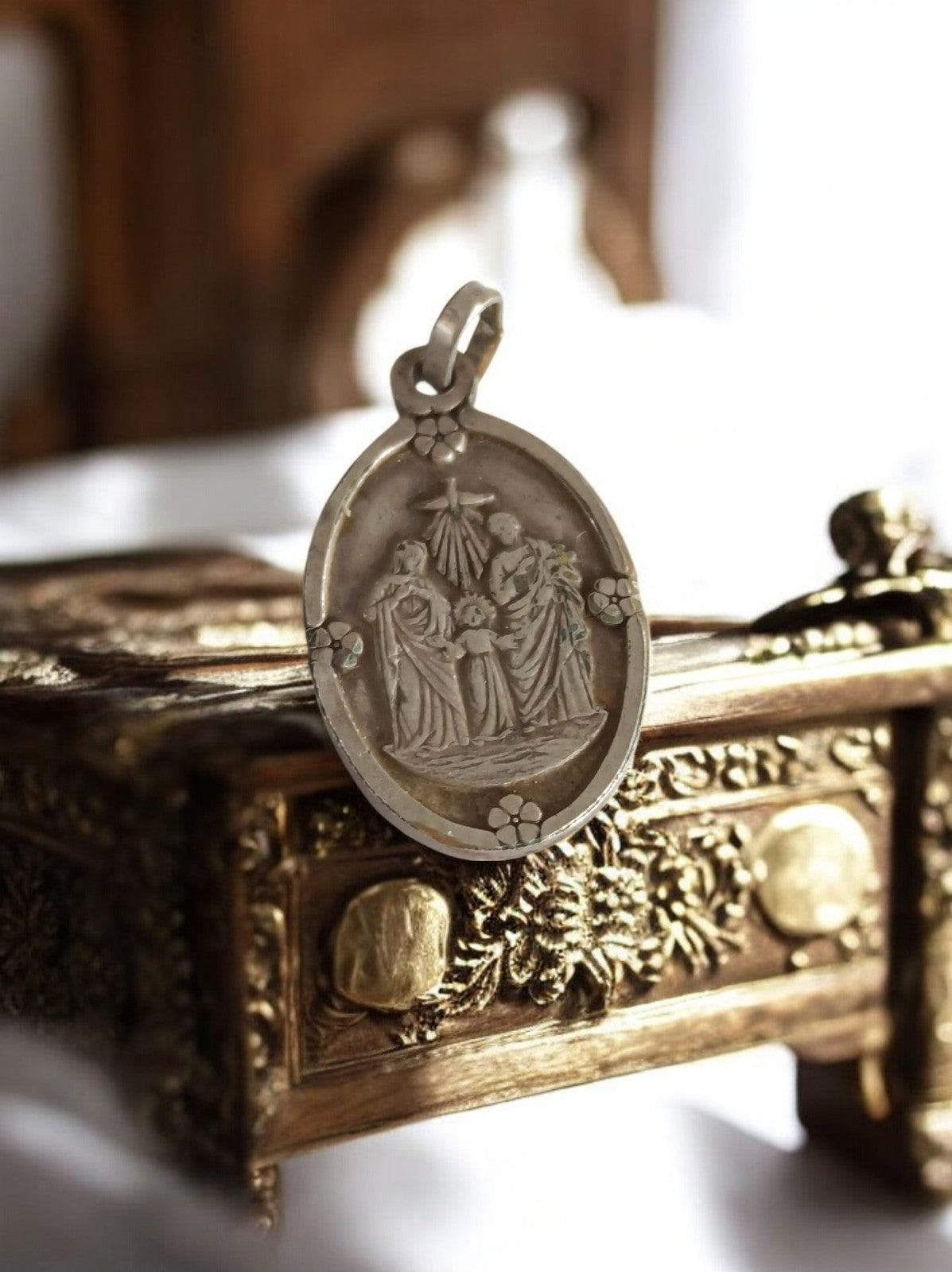 Pendentif religieux catholique vintage métal argenté, Sainte Famille, médaille o