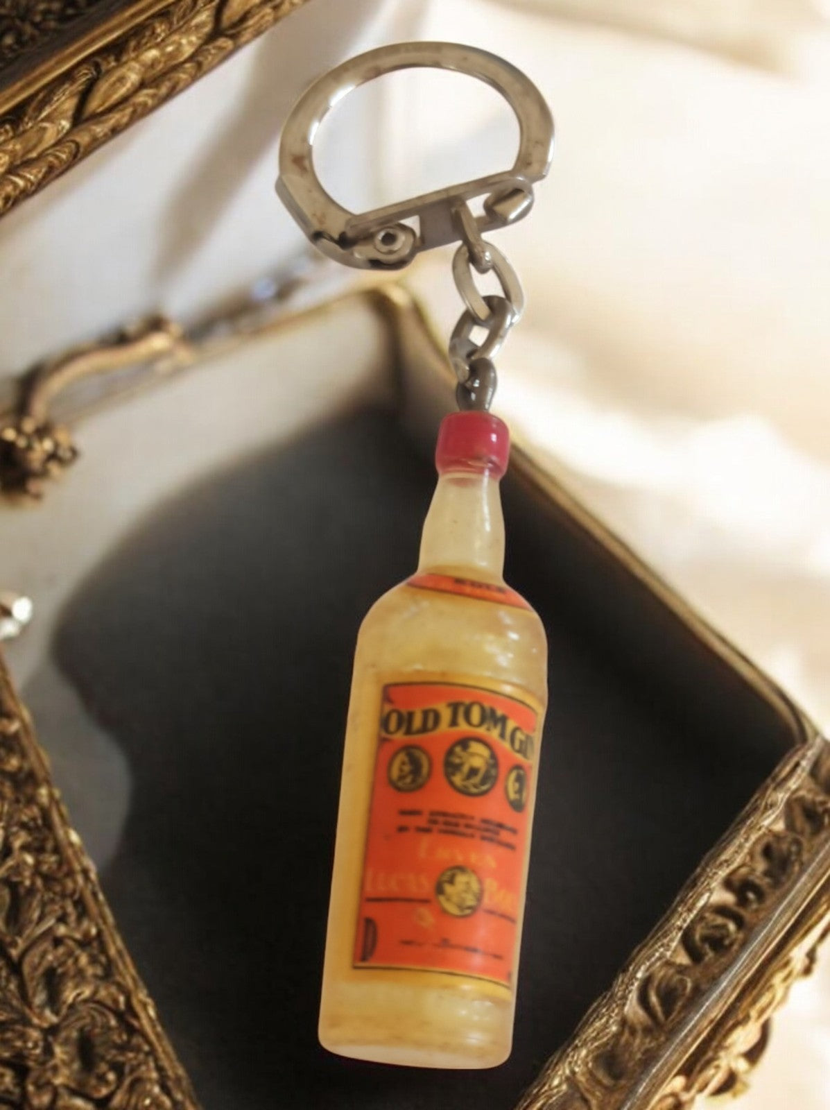 Porte-clés bouteille Old Tom Gin publicitaire vintage France alcool