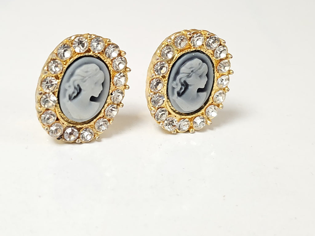 Paar Vintage-Ohrringe, antik, retro, Damenschmuck, Sammlerstück