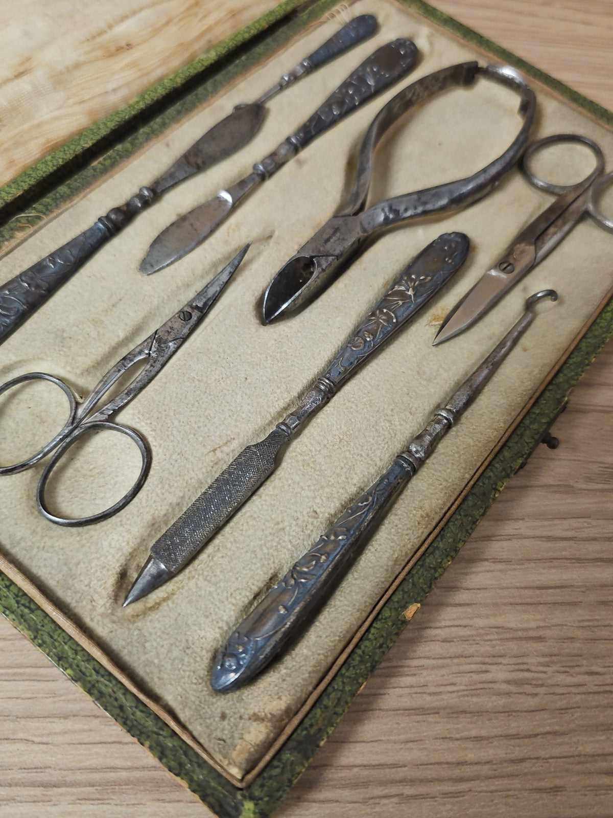 Ancien nécessaire manucure vintage Art Nouveau 1900 ciseaux argent Ancienne