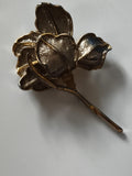 Broche ancienne feuille dorée vintage, bijou rétro, motif végétal élégant