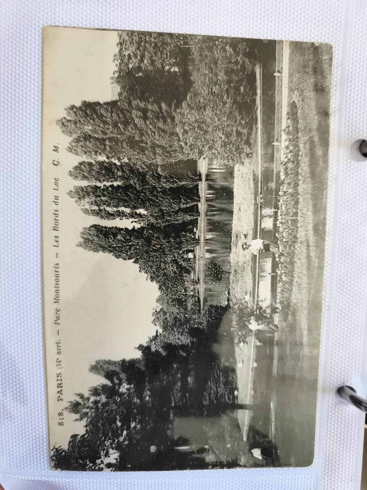 Carte postale CPA Paris Parc Montsouris Les Bords du Lac C.M. photo ancienne