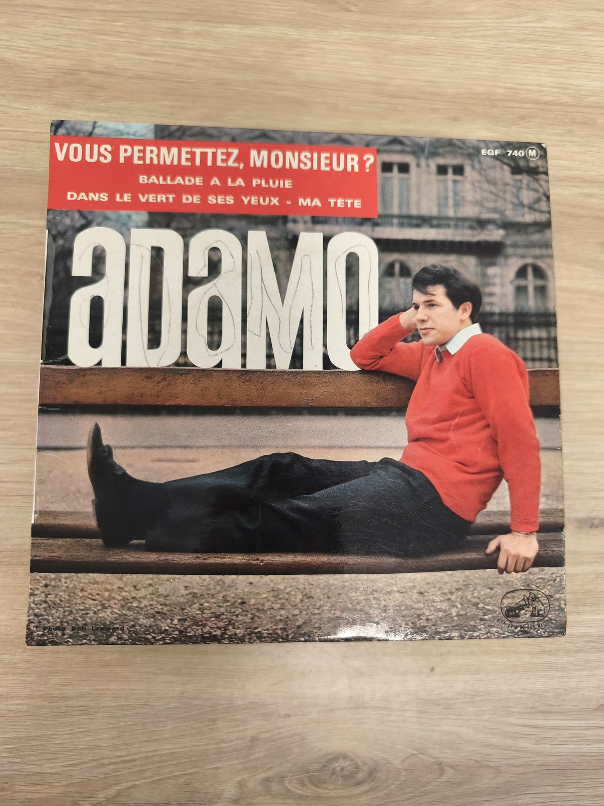 Vinyle 45 tours Adamo "Vous permettez, Monsieur ?" pochette photo rouge EGF 740