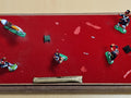 Ancienne plaque de bureau militaire vintage avec figurines artillerie collection