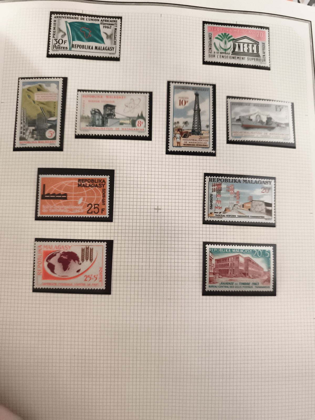 Timbres neufs anciens Madagascar années 60-70 – lot philatélie Repoblika Malagas
