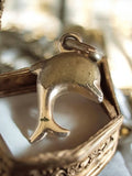 Pendentif dauphin vintage plaqué or, charm animal marin, bijou rétro