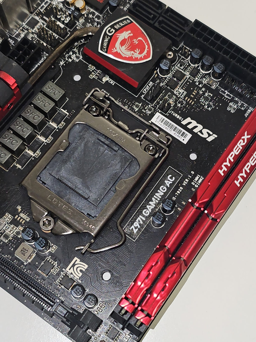 Carte mère MSI Z97I Gaming AC avec 2 barrettes RAM Hyper MSI non testée DDR3