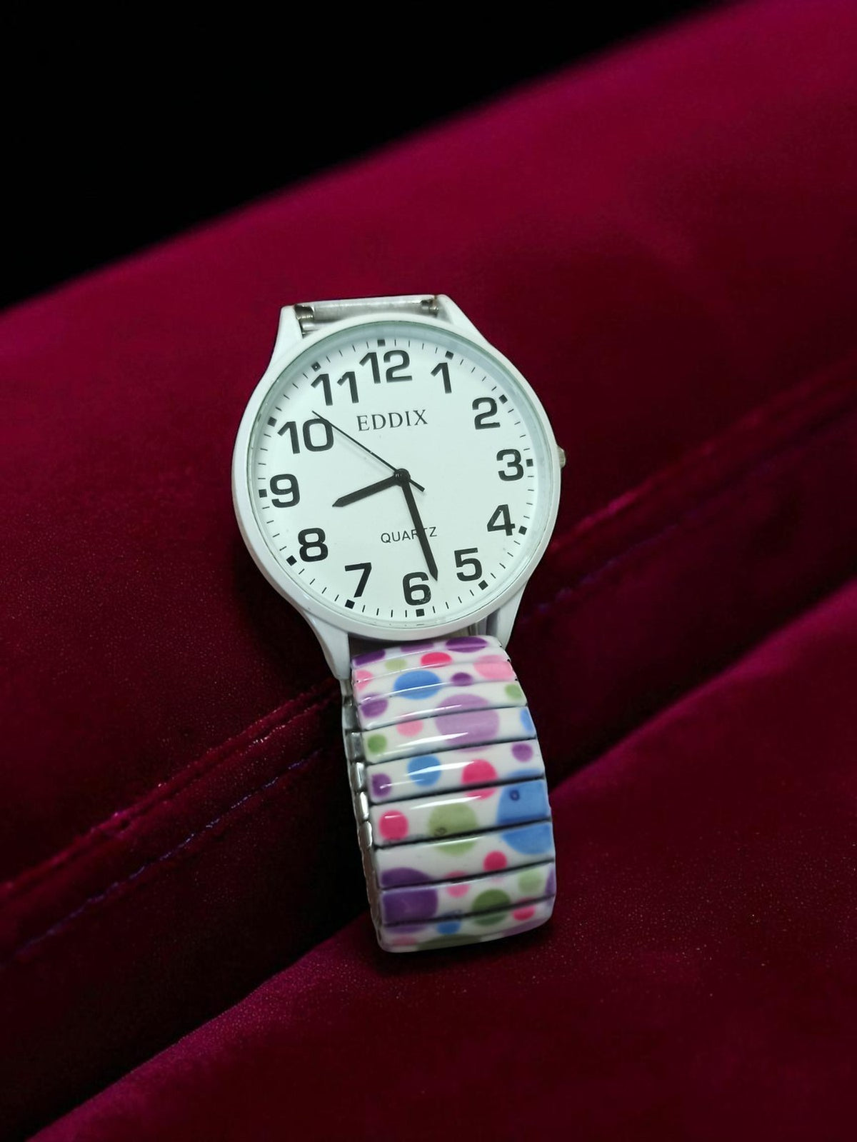 Montre femme EDDIX vintage bracelet extensible motifs colorés rétro