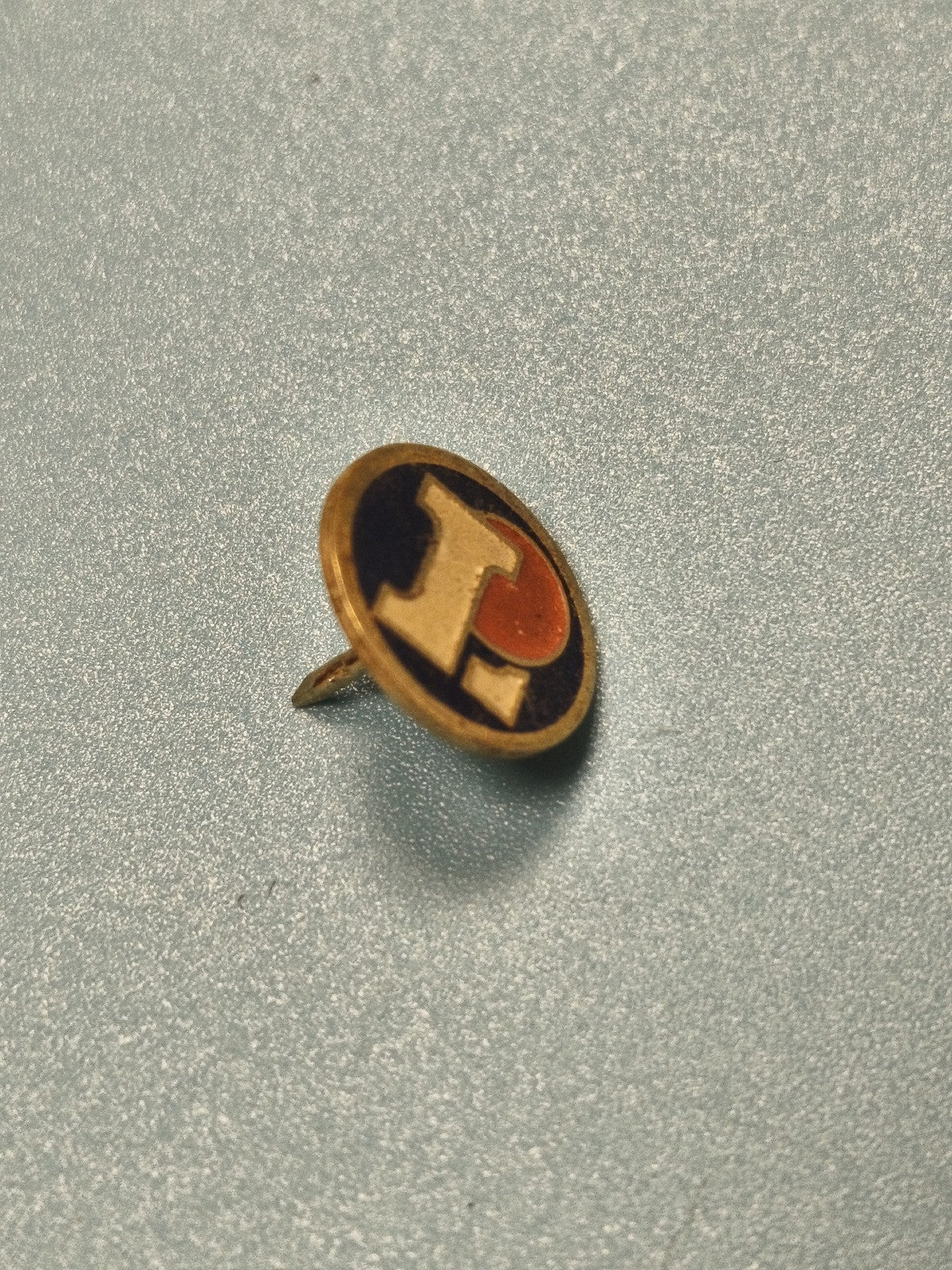Vintage pin's Leclerc rond logo ancien bleu et orange collection (ref 10)