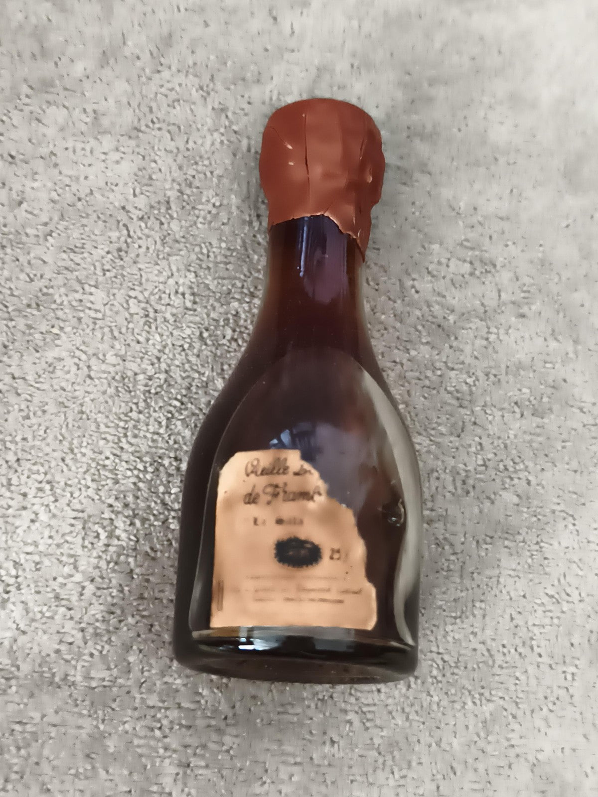 Miniature alcool vieille fine France flacon verre étiquette usée bouchon cire