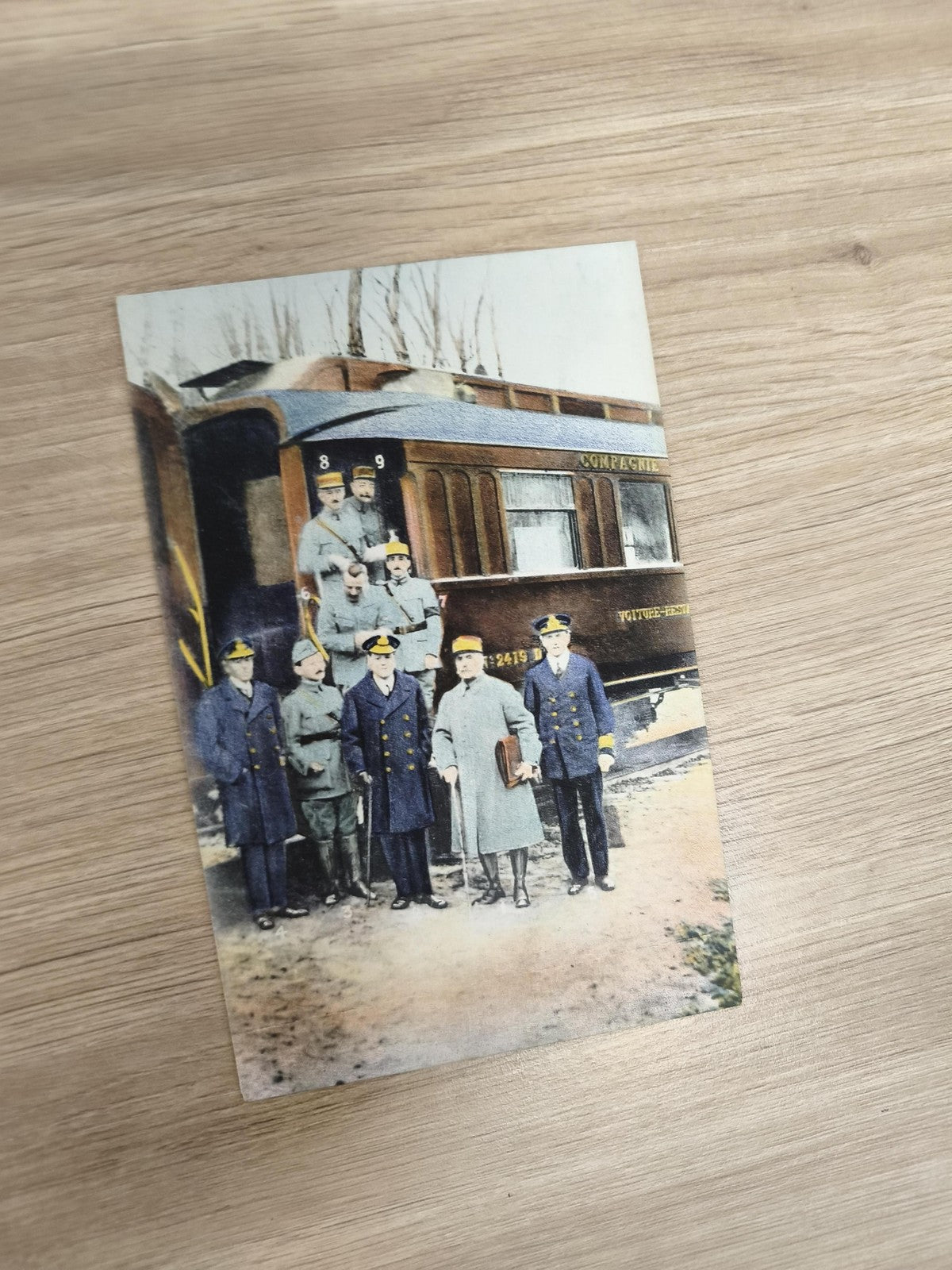 Ancienne carte postale CPA train Compagnie officiers uniforme colorisée